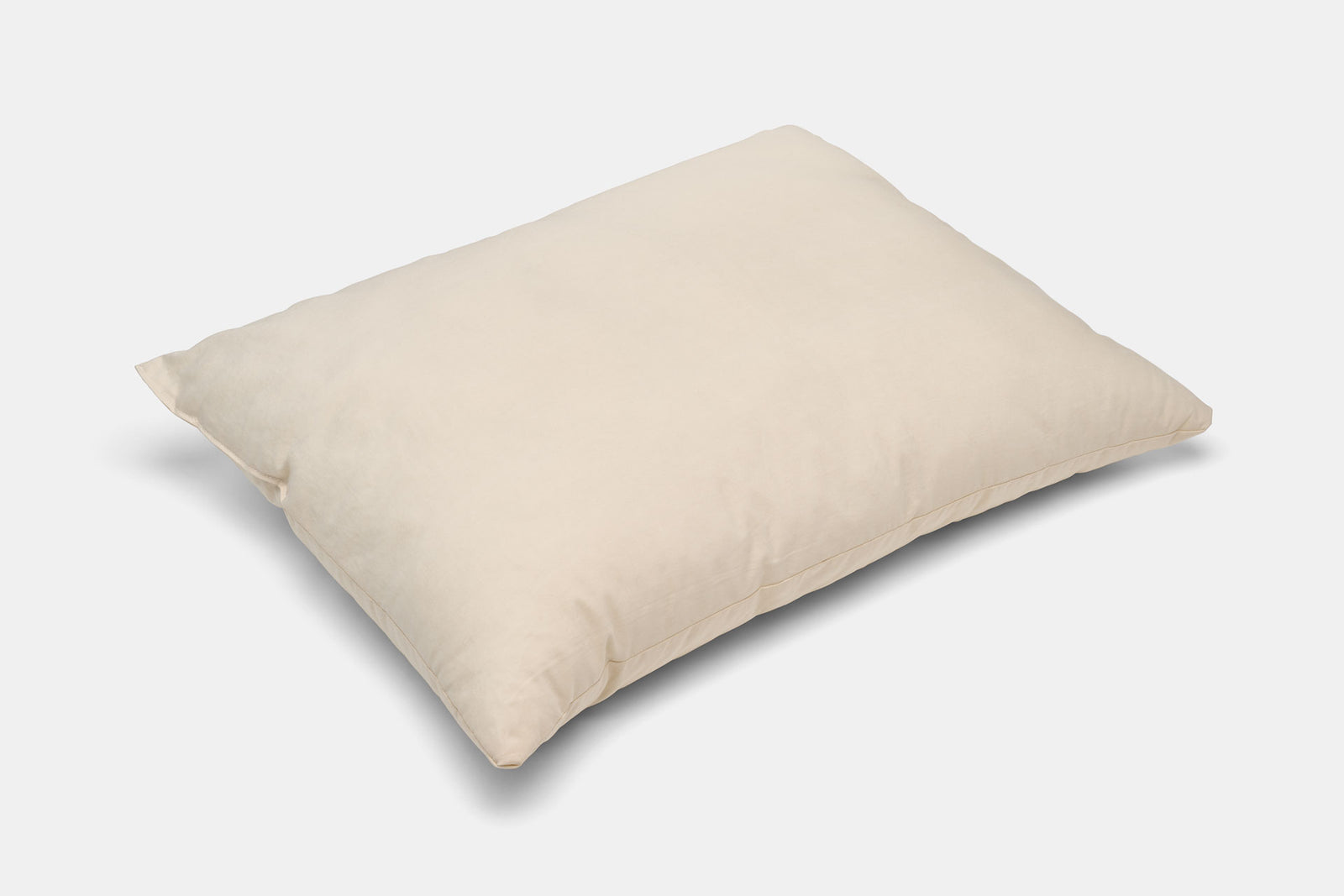 Bed pillow with recycled polyester fill
